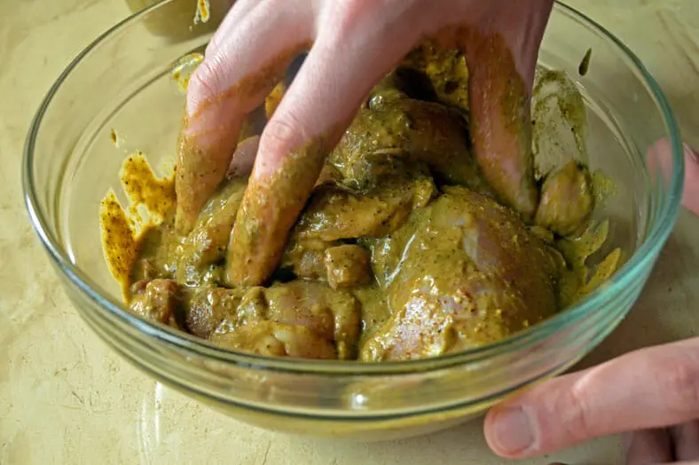 Properly mixing chicken in marination