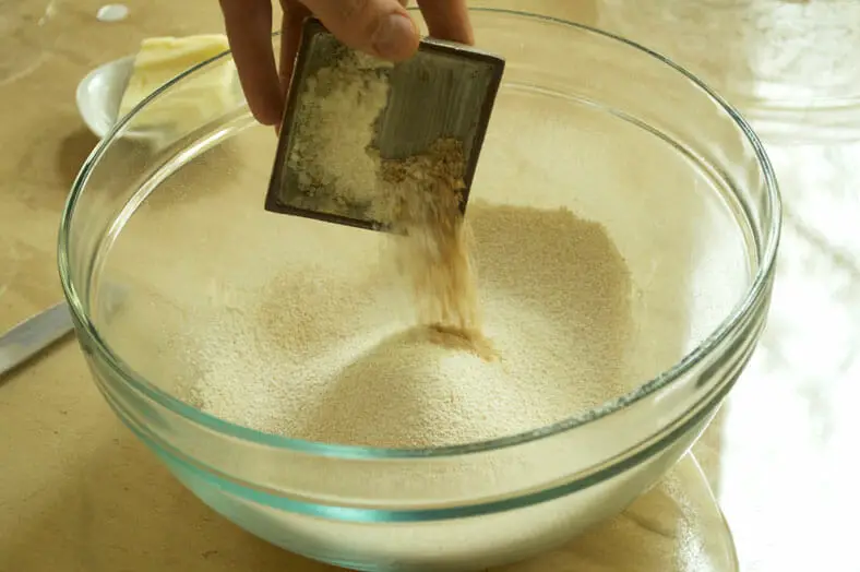 Adding grinded seeds powder to dough
