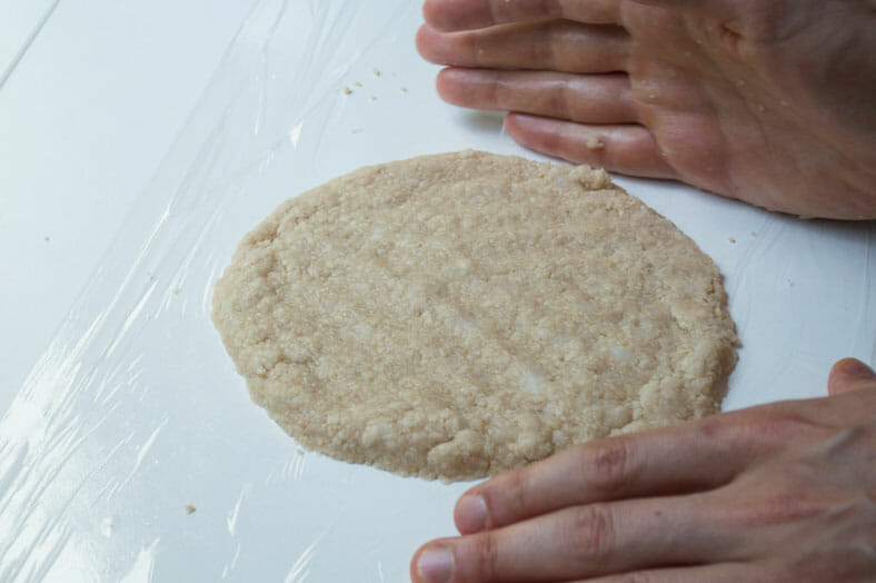 Shaping the dough of a pie