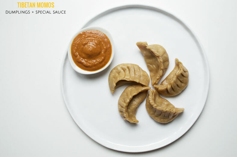 steamed dumplings with filling & dipping sauce